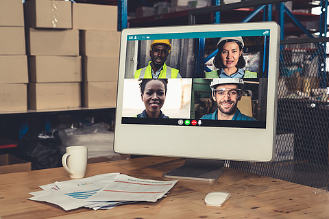 未來工廠 計算機網(wǎng)絡(luò)工程與增強現(xiàn)實驅(qū)動的智能機器人